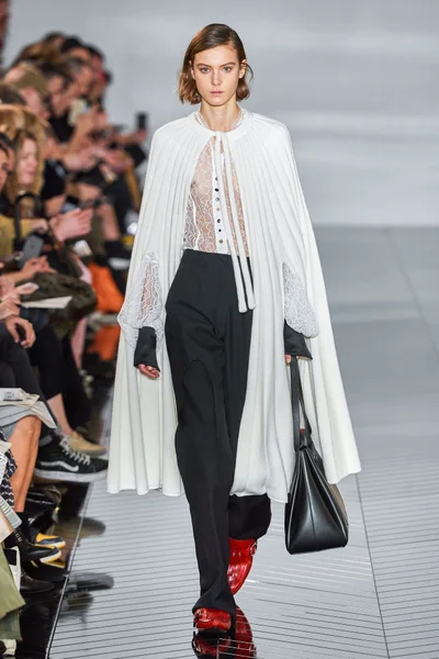 Look 2